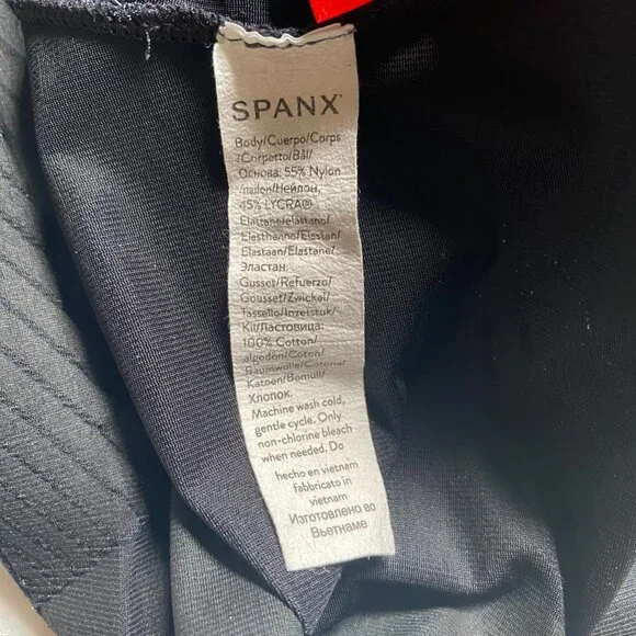 SPANX SPANXshape™ Invisible Mid-Thigh Short Women's XS Black Shapewear - Picture 10 of 12